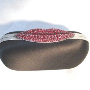 NEW ALEXANDER MCQUEEN SATIN CLUTCH LIPS KISS Box